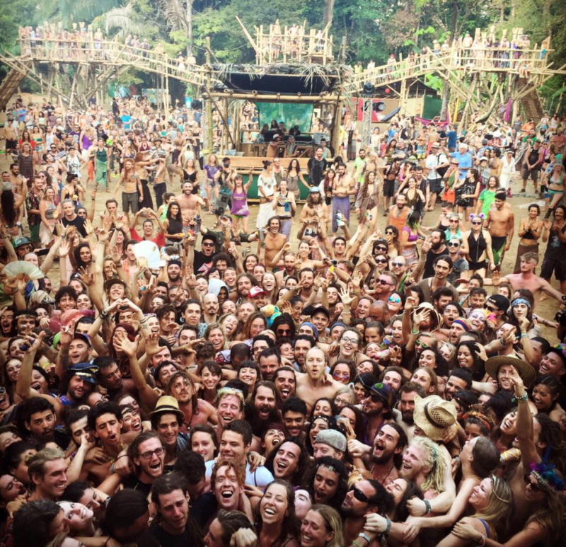 Random Rab performs a sunrise set at Envision, drawing a huge crowd. At the end of his performance, hundreds joined in a group hug, which he says moved him to tears. Photo by Rab.