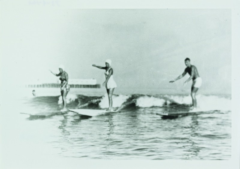 ccsurfers-shirley-templeman-left-pat-collings-center-and-fred-hunt-at-cowells-beach