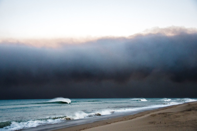 The pros and cons of Santa Ana winds. image: Braden Zischke